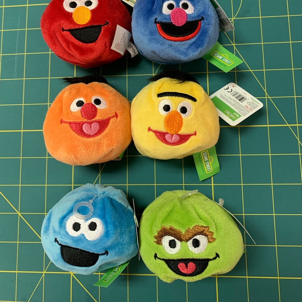 Gund Sesame Street Plush Balls NWT set of 7